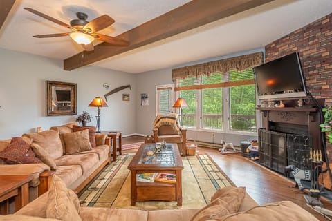 Beary Relaxing Condo in McHenry