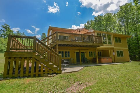 A Wonderful Place House in Deep Creek Lake