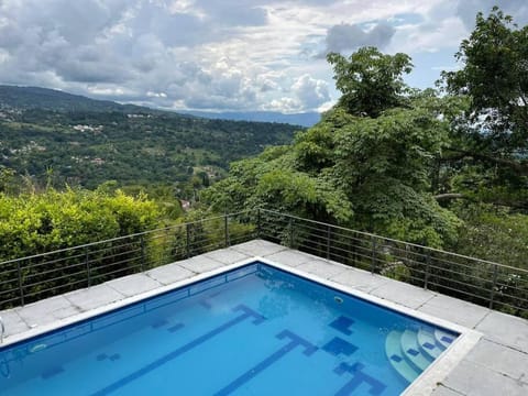 Encantadora Finca privada con piscina, El Mirador House in Cundinamarca, Colombia