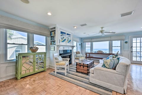 Beachfront Florida Getaway with Furnished Deck! House in Fernandina Beach