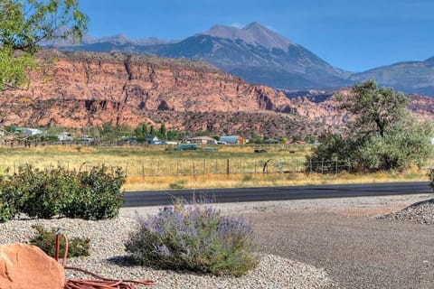 The Shack Private Home & Hot Tub Maison in Spanish Valley