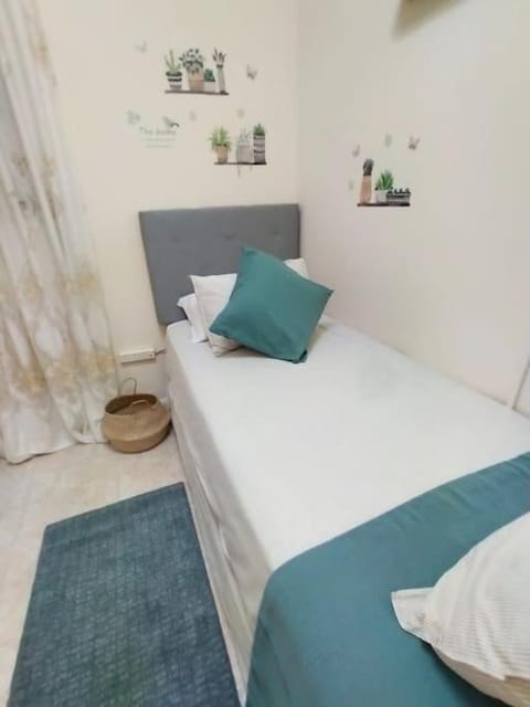 Best location 2 bed2 bath w/lift in town! (Kosher) Apartamento in Gibraltar