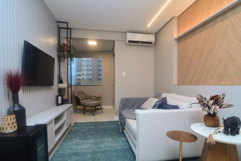 Communal lounge/ TV room, Bed, TV and multimedia, Living room, air conditioner