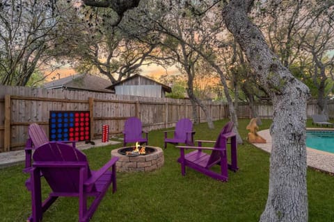 3B Villa w Pool, BBQ, Firepit, Yard Games, Gym Villa in San Antonio