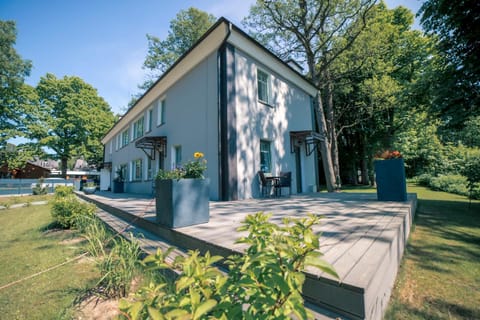 Property building, Day, Garden, Garden view