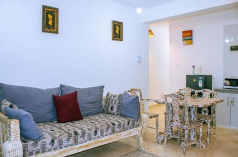 PahaliMzuri Kijani - 1 Bedroom Beach Apartment with Swimming Pool Condo in Malindi