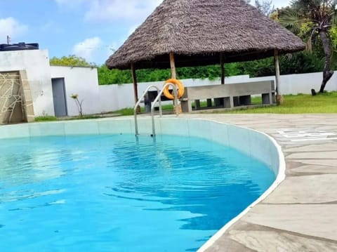 PahaliMzuri Kijani - 1 Bedroom Beach Apartment with Swimming Pool Condominio in Malindi
