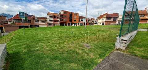 Departamento en Cuenca, 3 Habitaciones y parqueo gratis Appartamento in Cuenca