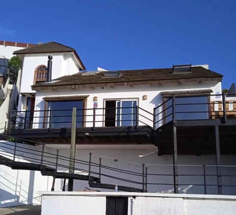 Linda casa con terraza y vista al mar House in Vina del Mar