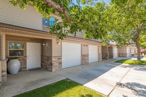Orchid Ii - Cozy Townhome In Perfect Location Apartment in Grand Junction