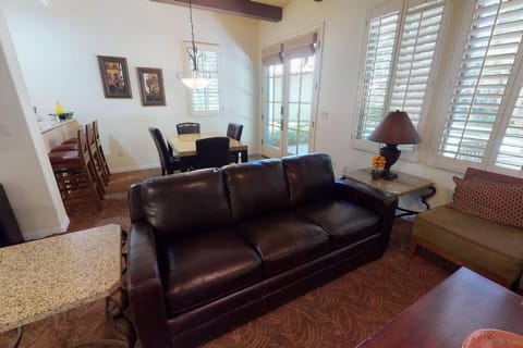 LV202 Downstairs 2 Bedroom Steps from the Pool Apartment in Indian Wells