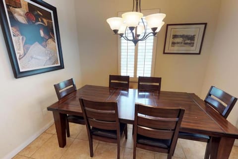 LV305 Legacy Villas Townhome w Expansive Patio Condo in Indian Wells