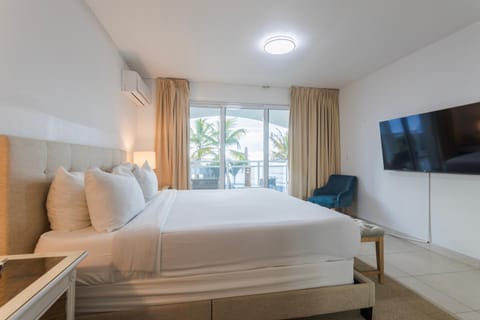 Maho Beach Suite 2BR Lux Condo next to Morgan Resort Eigentumswohnung in Simpson Bay