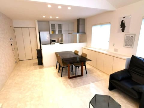 Kitchen or kitchenette, Kitchen or kitchenette, Dining area, minibar, pet friendly, stove