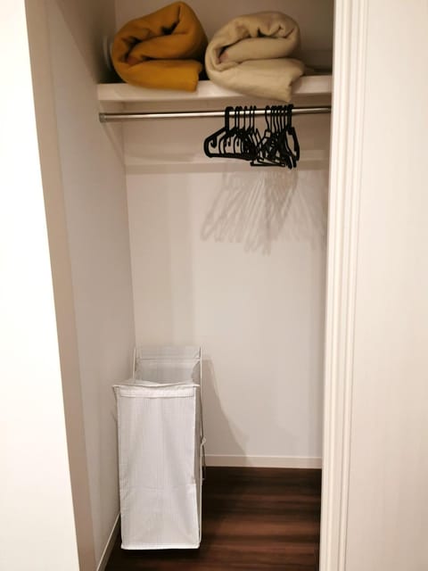 towels, wardrobe