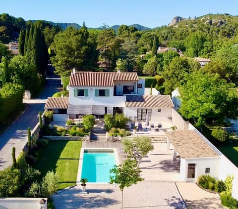 Property building, Spring, Natural landscape, Bird's eye view, Garden, Garden view, Mountain view