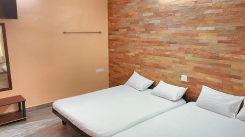 PPG HOMES Hotel in Kochi