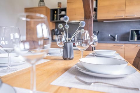 Dining area, kitchen