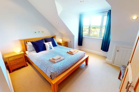 CROYDE WAVES 4 Bedrooms House in Georgeham