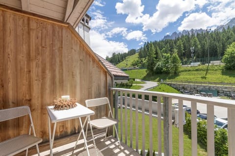 Natural landscape, Balcony/Terrace, Mountain view