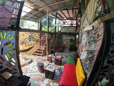 Reciclarte Galería Hostal Casa di campagna in Capurganá