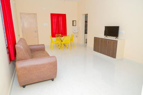 RAK SERVICE APARTMENT Vacation rental in Tirupati