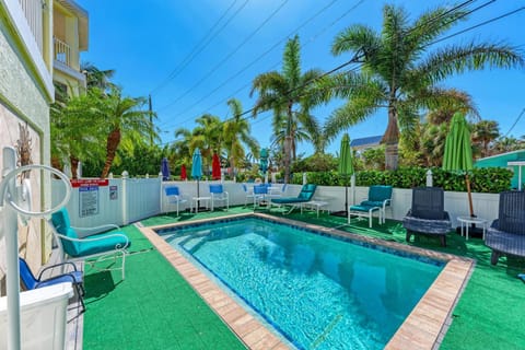 Anna Maria Island Sun's Up B House in Bradenton Beach