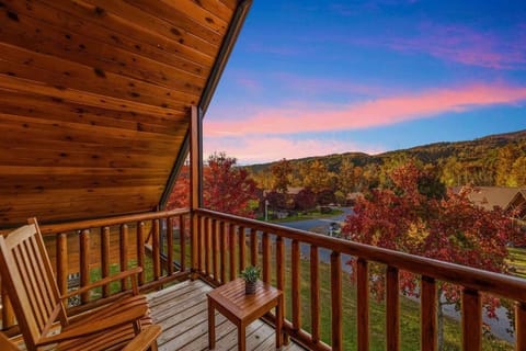 Bear Tracks Chalet in Pittman Center