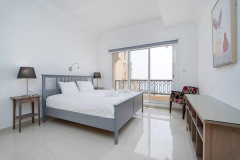 Stunning 2BD Sea View Apartment Private Beach Access Condo in Ras al Khaimah