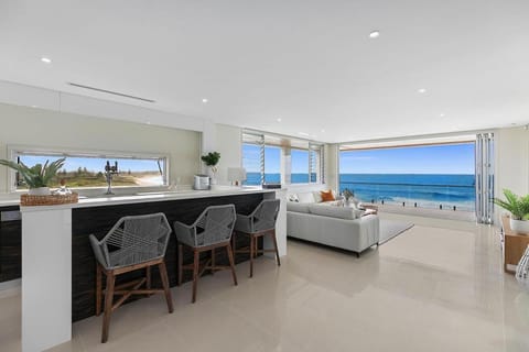 View (from property/room), Living room, Beach