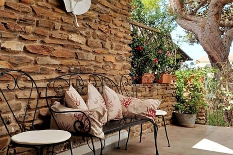 Patio, Day, Garden, View (from property/room), Living room, Seating area, Garden view