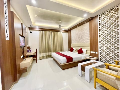 Hotel Hotel KP ! Puri near-sea-beach-and-temple fully-air-conditioned-hotel with-lift-and-parking-facility-2- ᴾʳᵉᵐⁱᵘᵐ ᴴᵒᵗᵉˡ Hotel in Puri