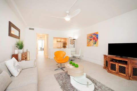 Beach Living at Island Pine Villas BLSE Apartment in Grand Cayman