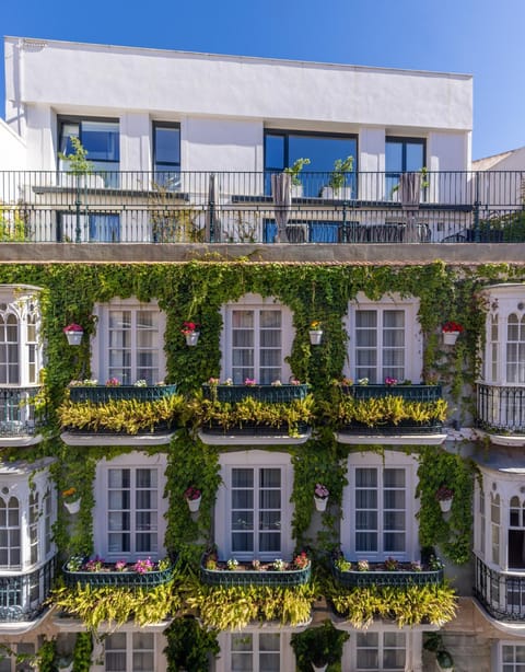 Property building, Facade/entrance