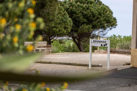 VVF Narbonne-Plage Saint-Pierre-la-Mer Campground/ 
RV Resort in Fleury