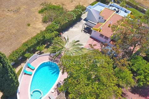 Property building, Bird's eye view, Garden, Swimming pool