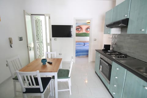 TV and multimedia, Kitchen or kitchenette, Dining area, pet friendly, stove