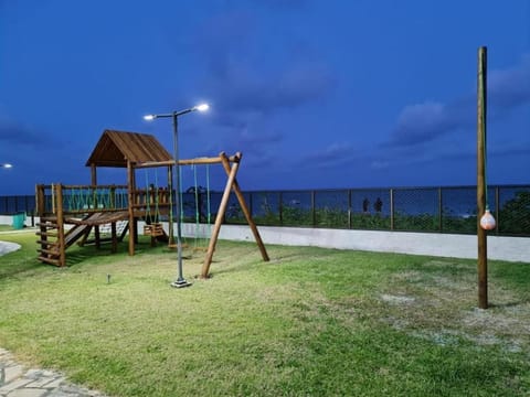 Maui Beach Residence Apartment in Tamandaré