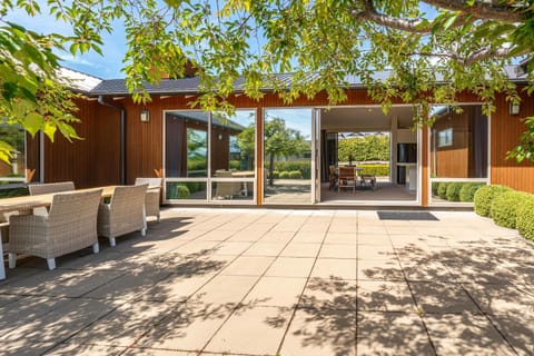 Serenity on Ruby Ridge House in Wanaka