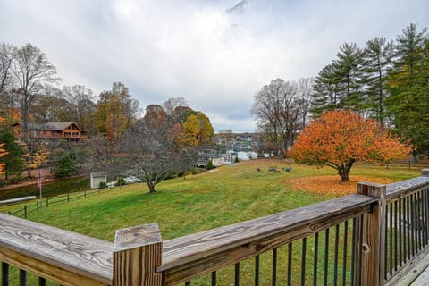 Yellow Fellow House in Smith Mountain Lake