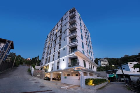 Property building, Neighbourhood, Mountain view, Street view