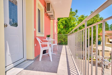 View (from property/room), Balcony/Terrace