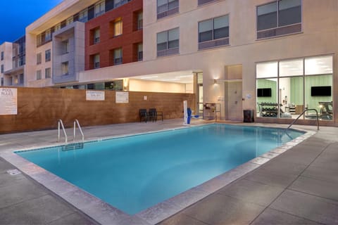 Holiday Inn Express & Suites - Glendale Downtown Hôtel in Eagle Rock