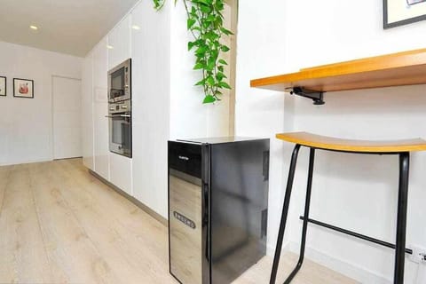 TV and multimedia, Kitchen or kitchenette, oven