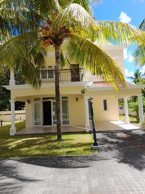 Le Maho Villa - Beach Front Villa in Flacq District, Mauritius