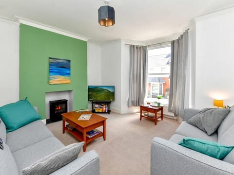 Pass the Keys Beautifully Renovated Mumbles Home with Parking House in The Mumbles