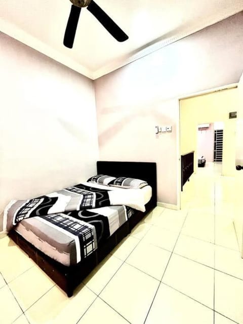 Grand Homestay Kulim 4-Bedroom Maison in Penang