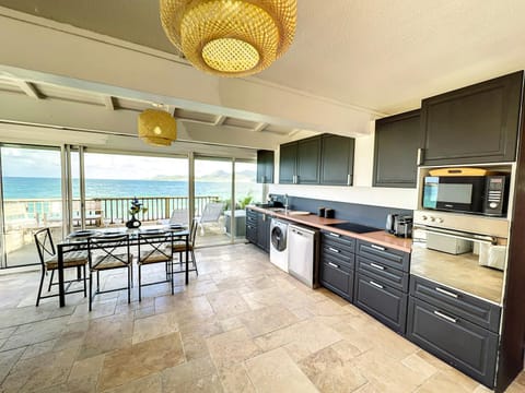 Dining area, kitchen