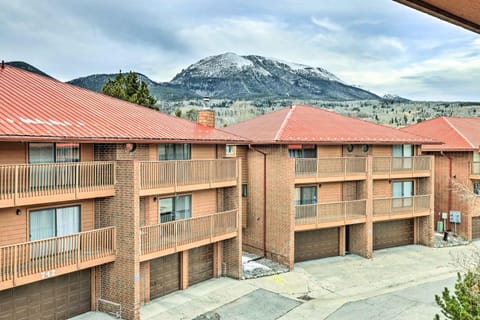 Cozy Frisco Condo with Views Walk to Lake Dillon! Apartment in Frisco