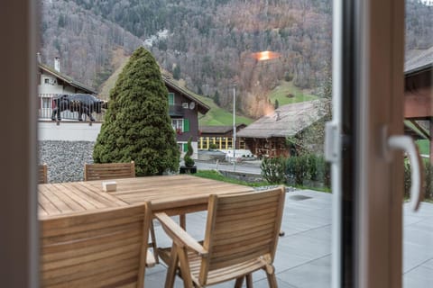 Day, Balcony/Terrace, Dining area, Mountain view